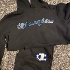 Boys champion outfit, sweatshirt/sweatpants size medium (10/12ish)